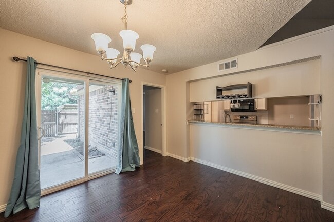 Photo - 6402 Valleybrooke Ct