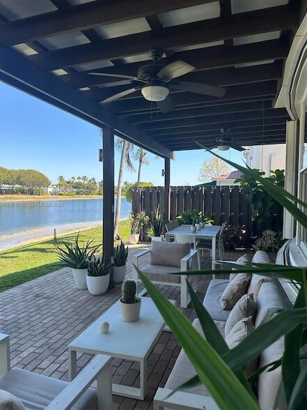 Photo - 10923 NW 70th St