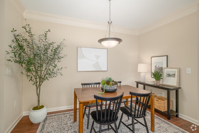 The Egret - 2BR, 2BA - 1,086SF - Dining Room - River Run Apartment Homes