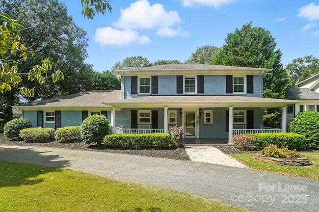 Building Photo - 3726 Providence Rd