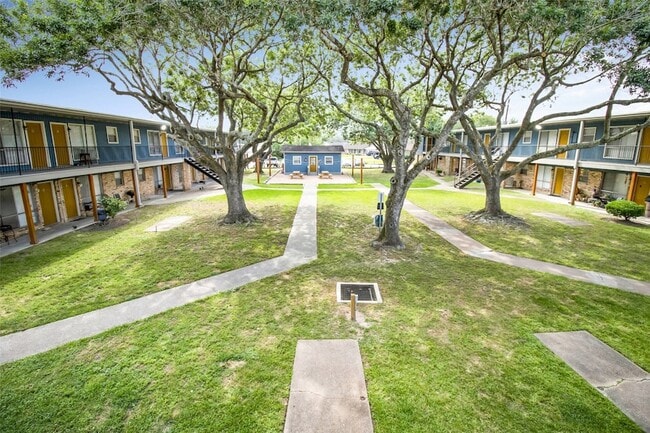 Photo - 1305 Memorial Dr Unit 06