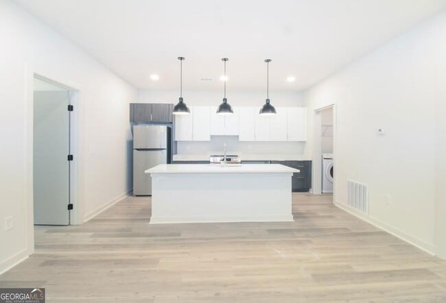 Photo - 240 Martha Dr Unit 140