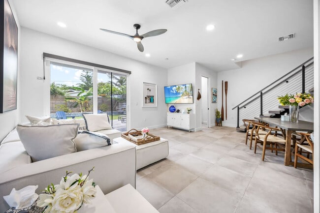 Building Photo - 317 Fillmore Ave Unit ID1245235P