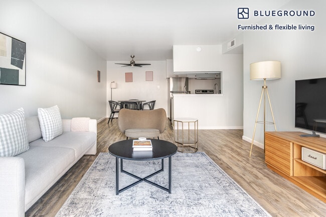 Photo - 2019 Shore Line Dr Unit SI FL1-ID2162