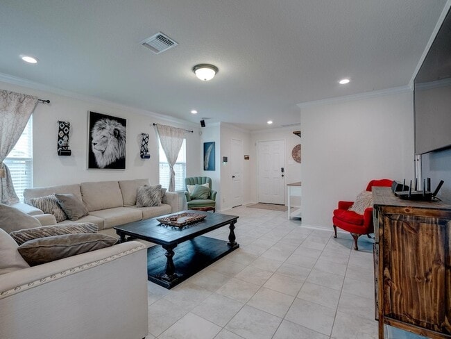 Photo - 13607 Abraham Lincoln St