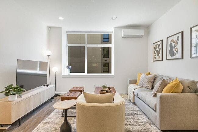 Building Photo - 722 3rd Ave N Unit ID1232830P