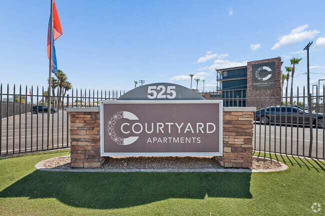 Building Photo - Courtyard 525 Apartments