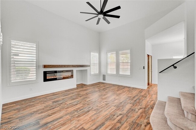 Building Photo - 10544 Allthorn Ave