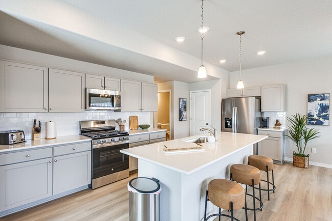 Photo - 8458 Blue Feather Lp Unit SI ID1546213P