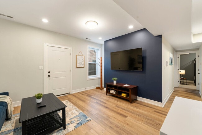 Photo - 2207 W 18th St Unit ID1244930P