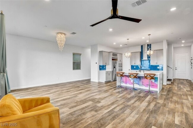 Photo - 318 Wind Poppy St