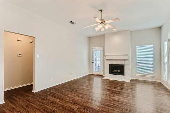 Photo - 704 Ashbrook Dr