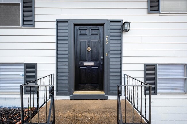 Photo - 73 White Oak Ln