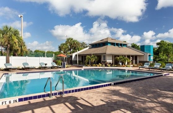 Building Photo - The Harbours