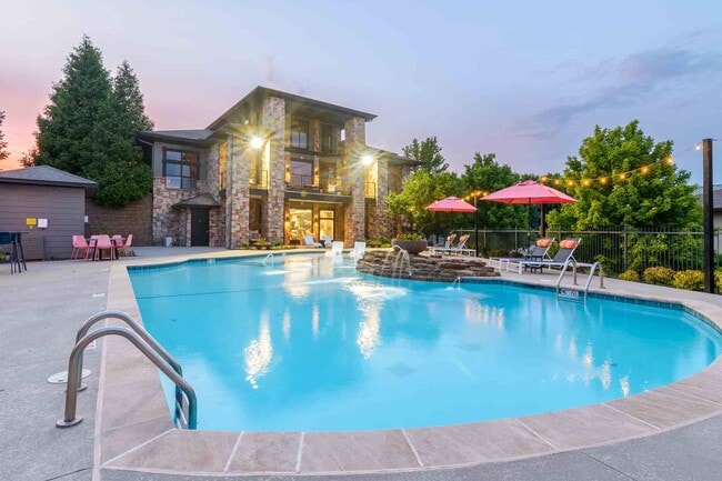 Photo - Aventura Falcon Valley