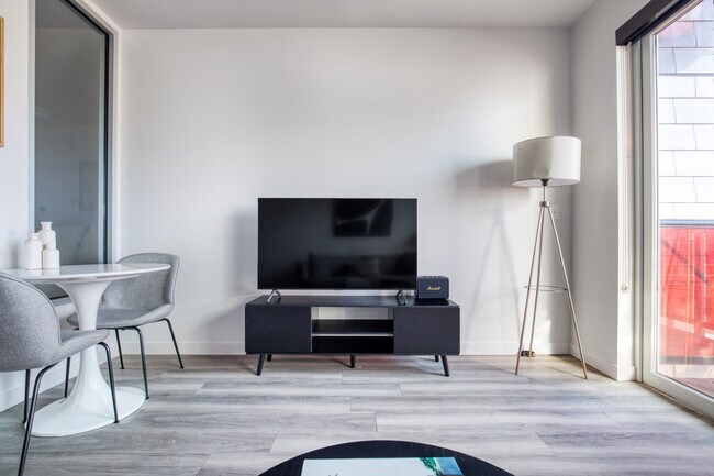 Photo - 1530 Belmont Ave Unit FL4-ID2291A