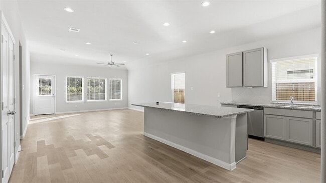 Photo - 3918 Sugardale St