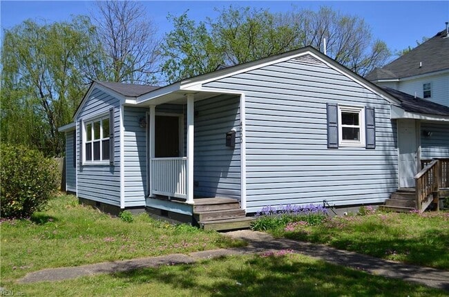 Building Photo - 4000 Elkhorn Ave