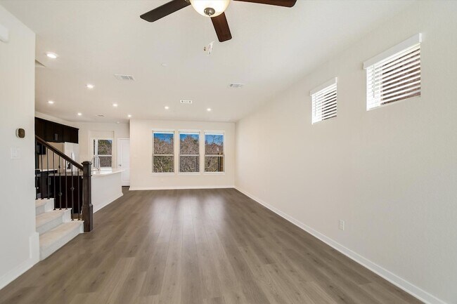 Photo - 2500 Forest Creek Dr Unit 2004