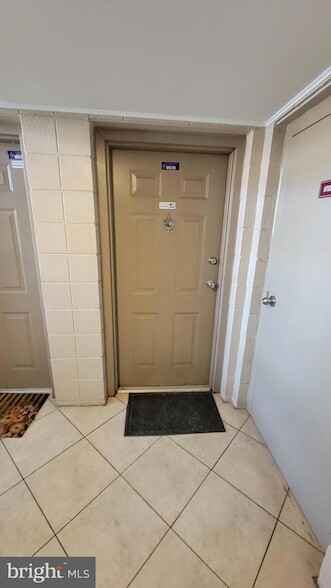 Photo - 6301 Hil-Mar Dr Unit 3