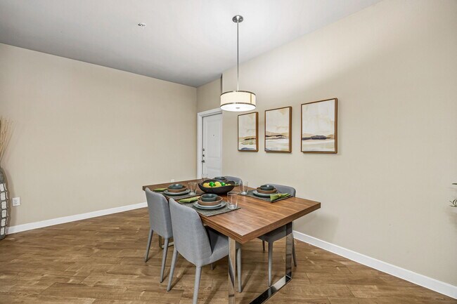 Photo - Thirty Oaks