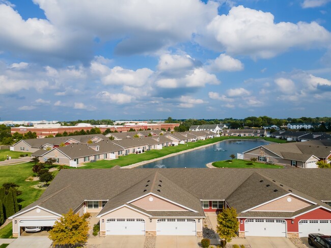 Photo - Redwood Perrysburg Woodmont Drive