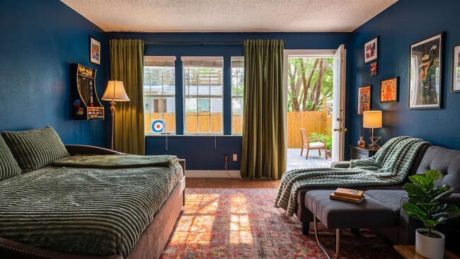 Photo - 1913 Willow St Unit SI ID1579526P