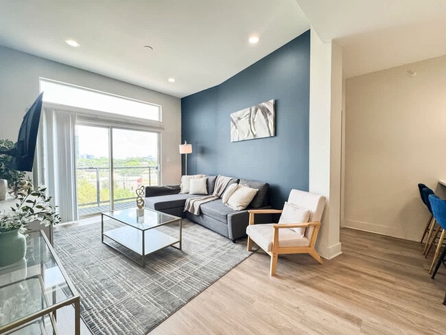 Photo - 2901 Indiana St Unit ID1285566P