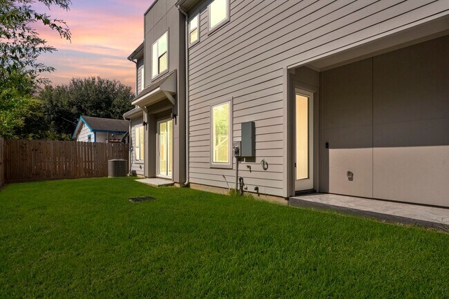 Photo - 861 Prosper St