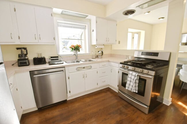 Photo - 426 E Pokagon St Unit ID1340980P