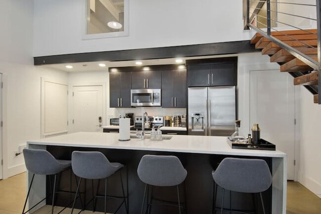 Photo - 822 Howard Ave Unit ID1272345P