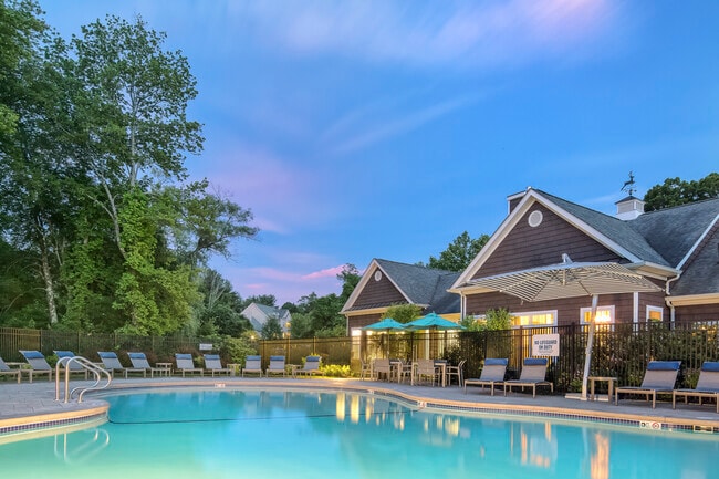 Building Photo - Avalon at Bedford Center