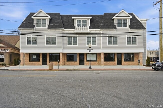 Building Photo - 180 Deer Park Ave Unit 303