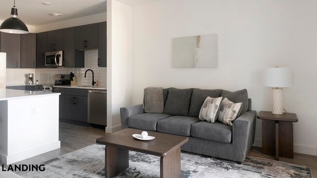 Building Photo - 1007 S Mint St Unit 819