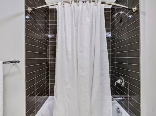 Photo - 1555 Elm St Unit ID1335756P