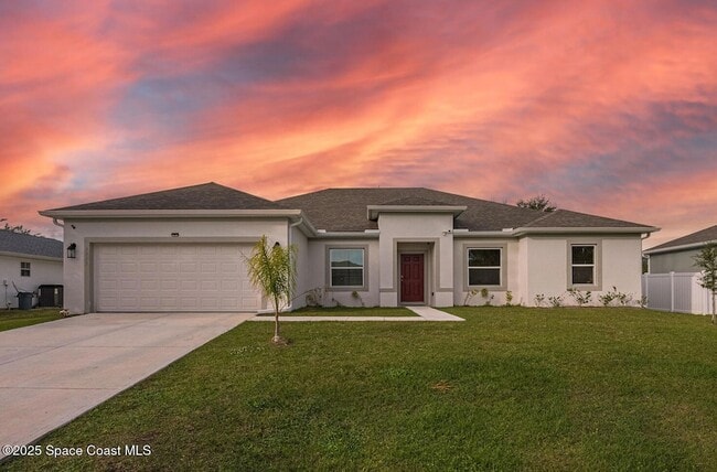 Building Photo - 1717 Dalroy St NW