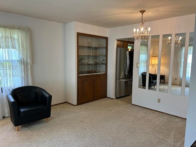 Photo - 5646 S 45th St