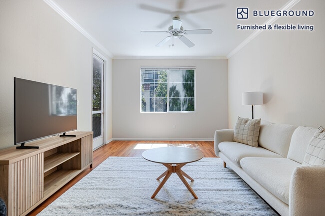 Building Photo - 3221 Carter Ave Unit FL2-ID1332