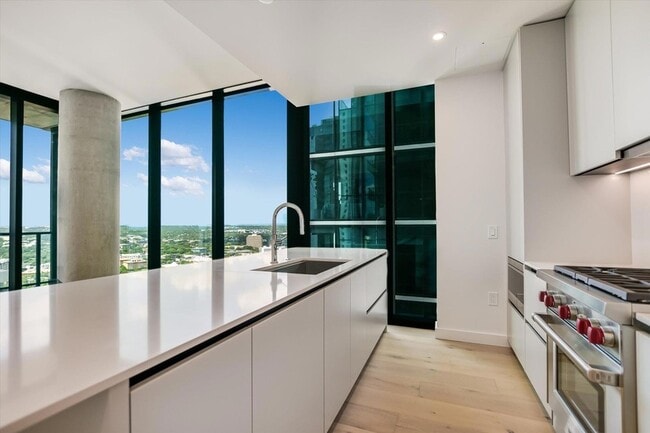 Photo - 610 Davis St Unit 2505