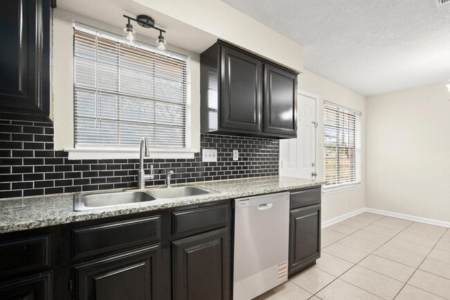 Photo - 3801 Foust Trail Unit B