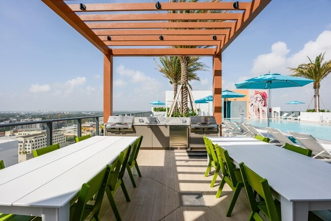 Alfresco Dining and Grilling - Core At Link
