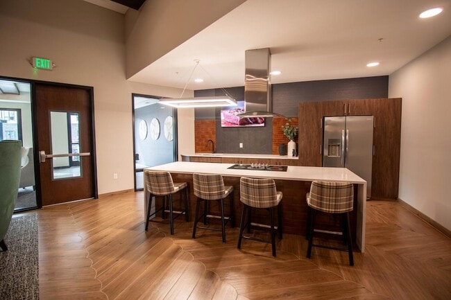 Building Photo - 6450 37th Ave NW