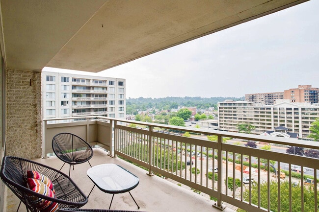 Photo - 2111 Richmond Hwy Unit FL9-ID1022400P