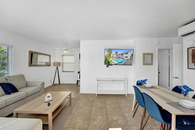 Building Photo - 335 Desoto St Unit ID1358347P