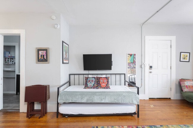 Building Photo - 304 Power St Unit ID1268426P