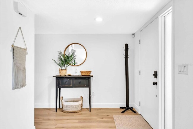 Photo - 2921 Captiva Dr