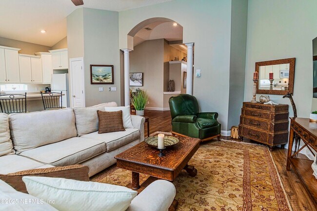 Photo - 341 Island Green Dr