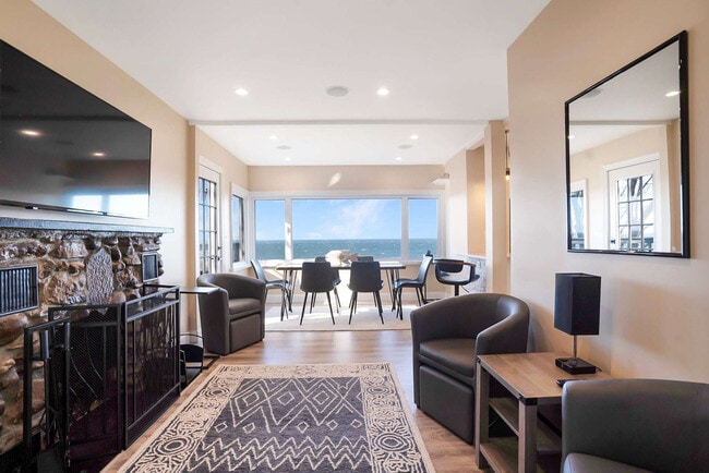 Building Photo - 54 Cliff Rd Unit SI ID1510785P