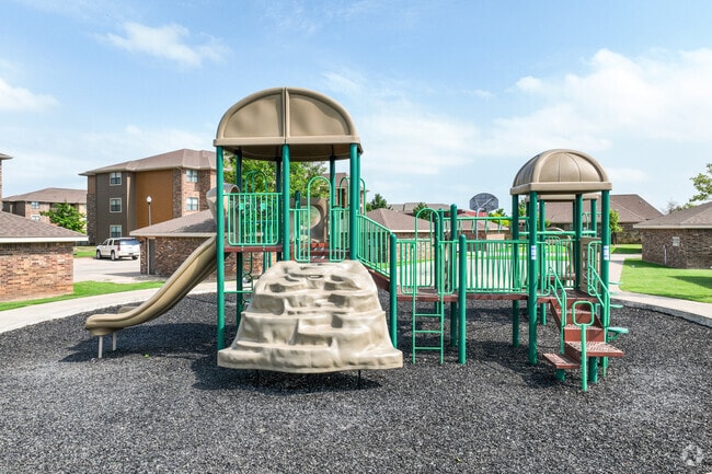 Playground - Anatole On MacArthur