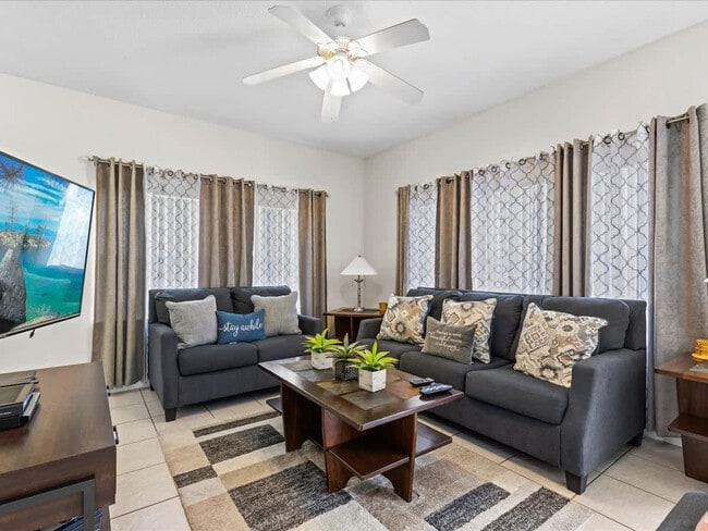 Building Photo - 113 Pompano Beach Dr Unit ID1259825P